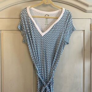 C Wonder comfortable timeless dress. Flattering classic dress above the knee.